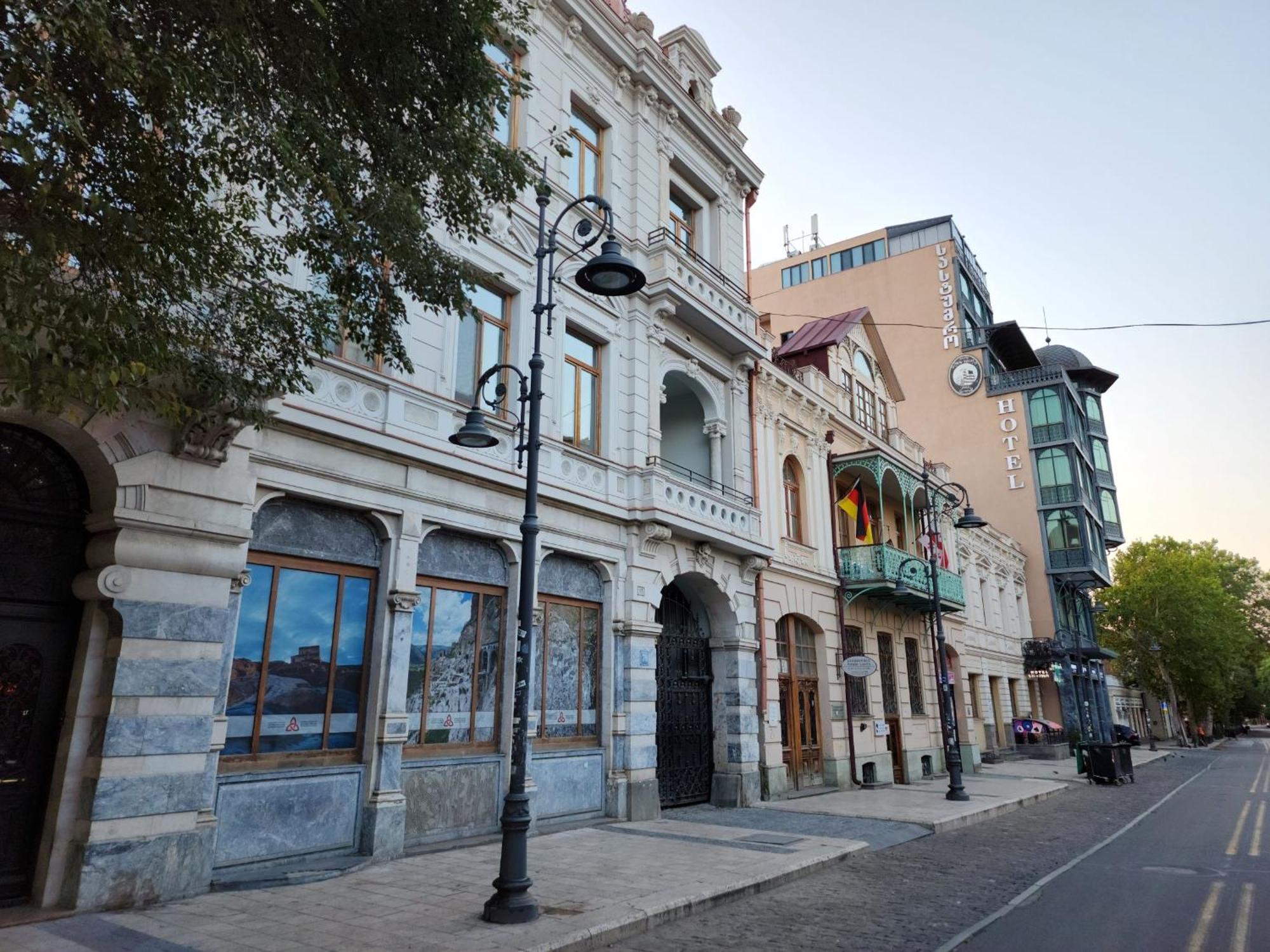 Gallary Hostel Tbilisi Ngoại thất bức ảnh
