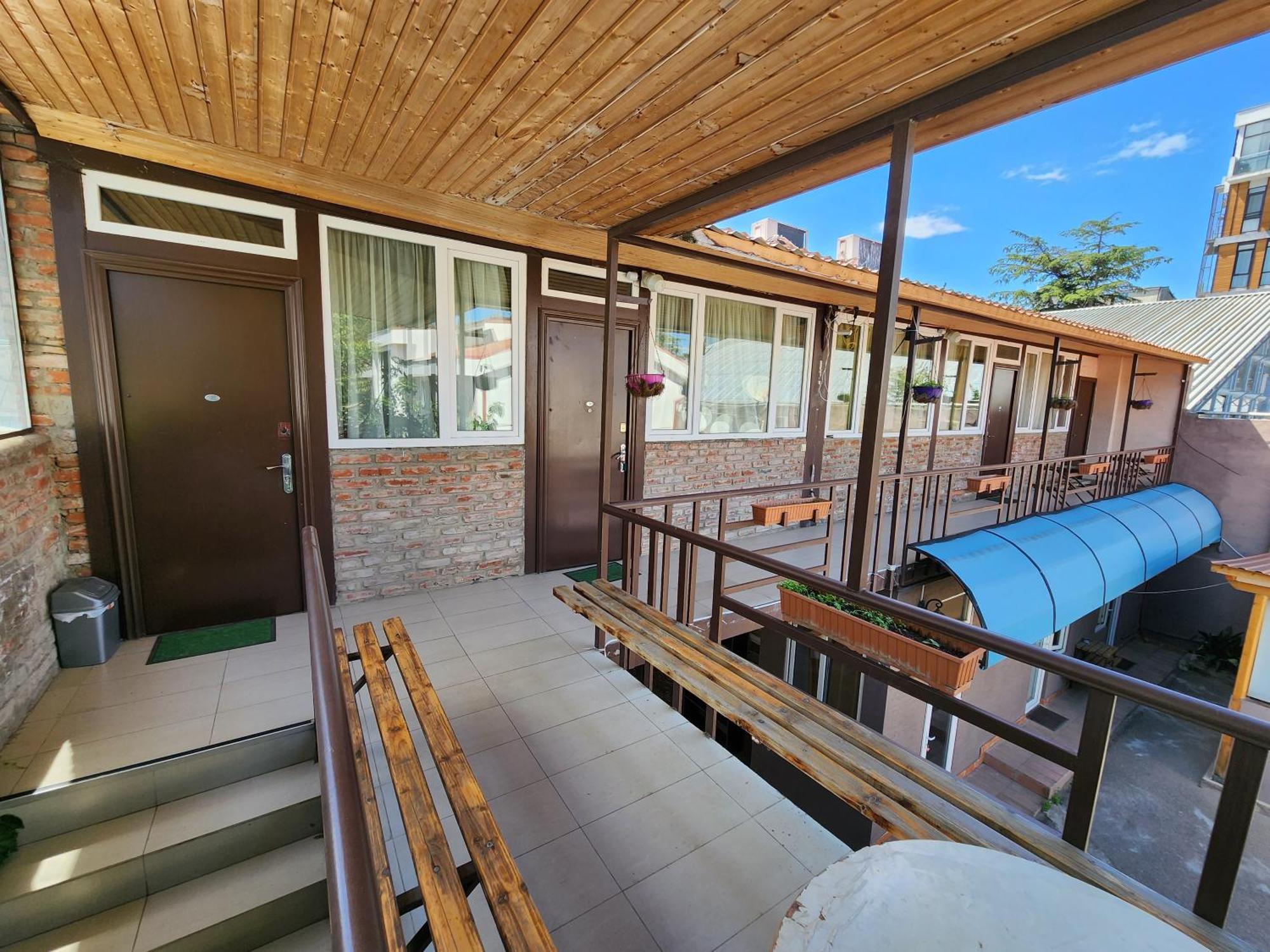 Gallary Hostel Tbilisi Ngoại thất bức ảnh