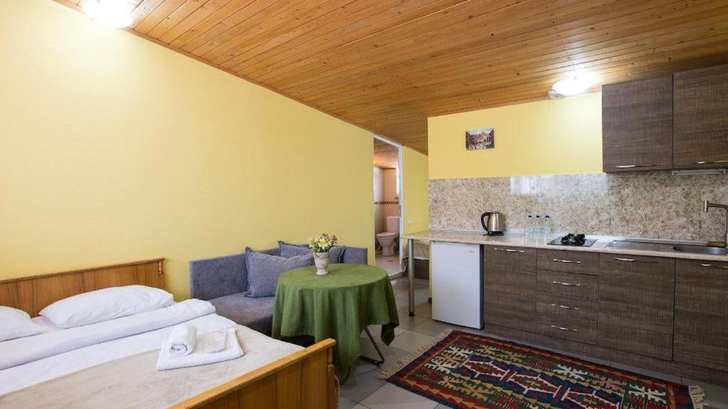 Gallary Hostel Tbilisi Ngoại thất bức ảnh
